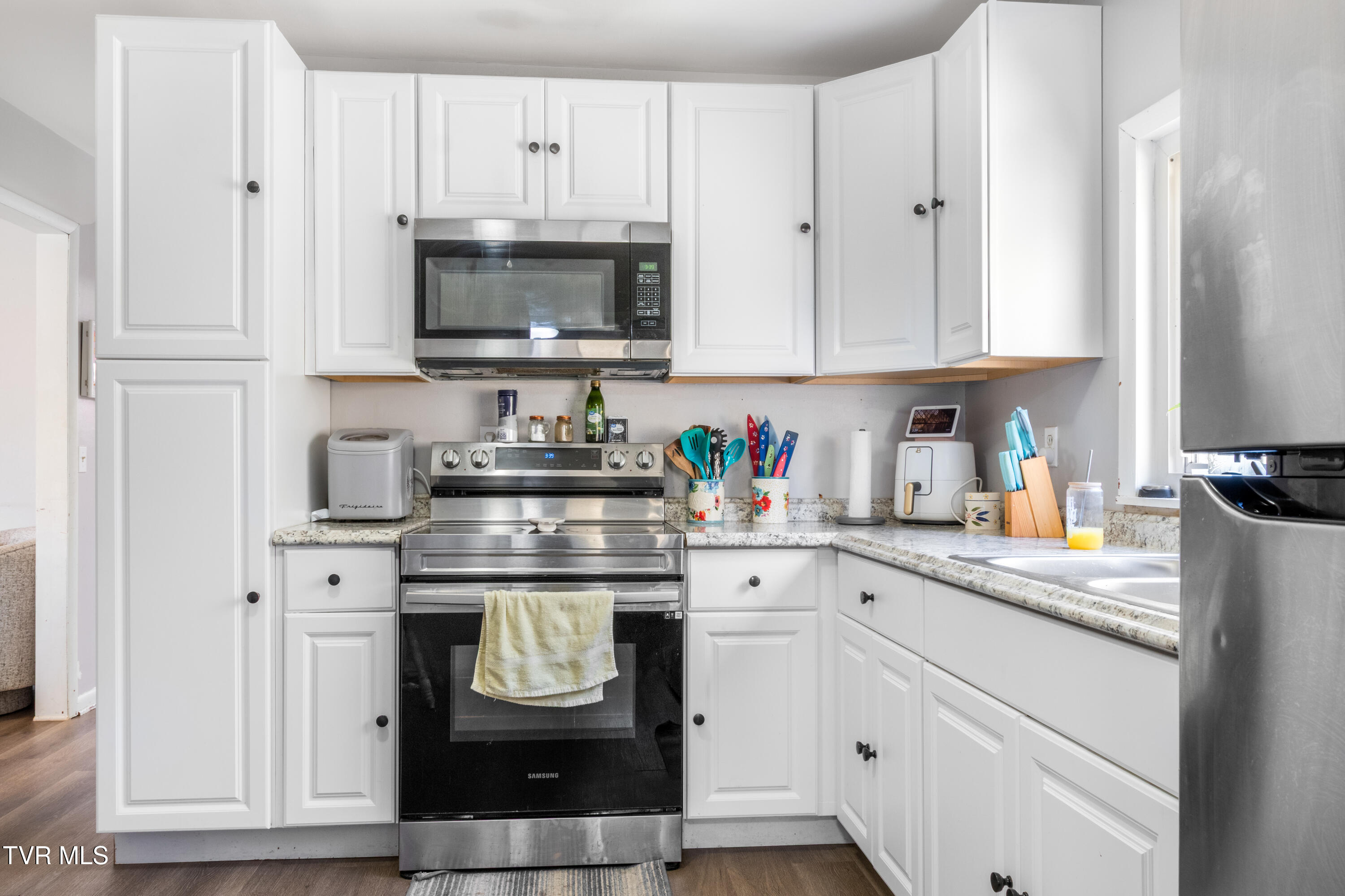 9086 Middle Wallens Creek Road Jonesville, VA 24263 - Photo 14 of 22 IMG_2080