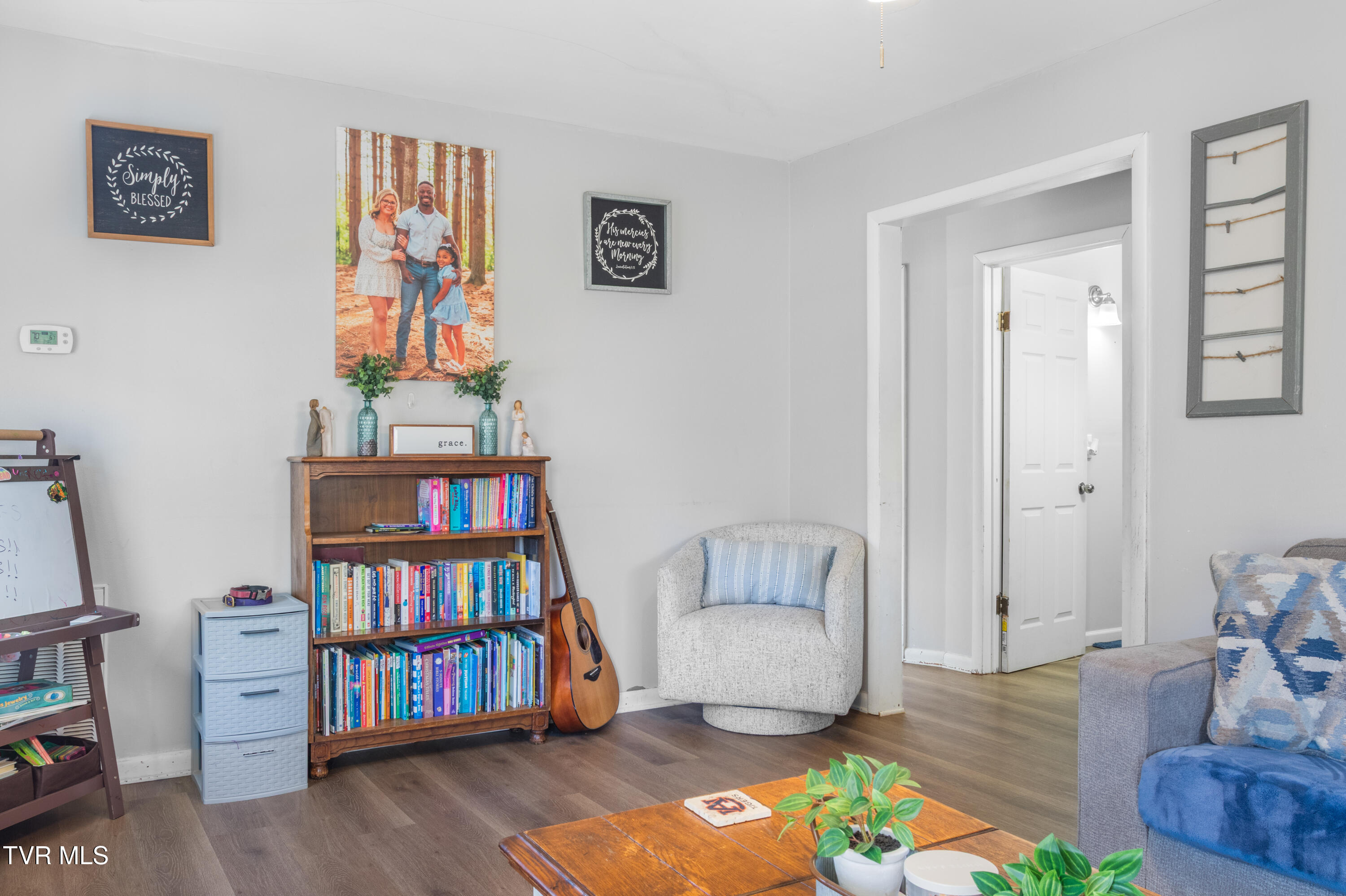 9086 Middle Wallens Creek Road Jonesville, VA 24263 - Photo 3 of 22 IMG_2035