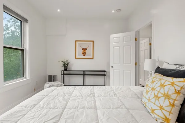 $3,200 | 178 Hyde Park Avenue, Unit 3, Boston, MA 02130