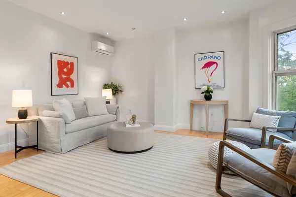 $3,200 | 178 Hyde Park Avenue, Unit 3, Boston, MA 02130