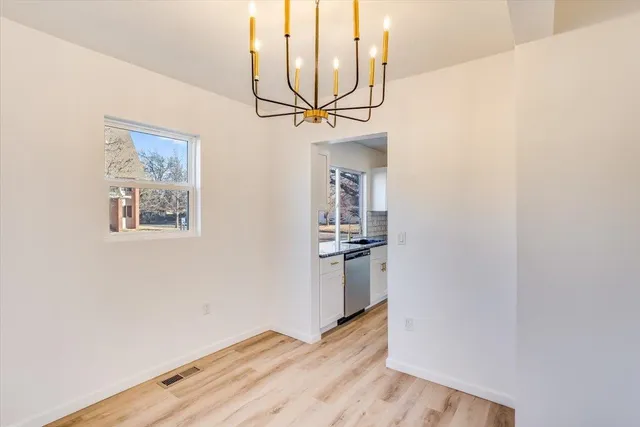 $189,900 | 657 North Dellrose Avenue, Wichita, KS 67208