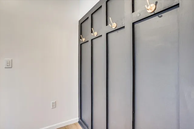 $189,900 | 657 North Dellrose Avenue, Wichita, KS 67208