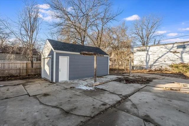 $189,900 | 657 North Dellrose Avenue, Wichita, KS 67208