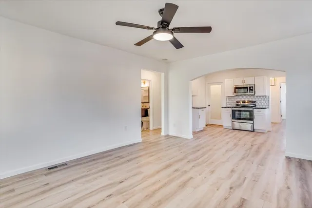 $189,900 | 657 North Dellrose Avenue, Wichita, KS 67208