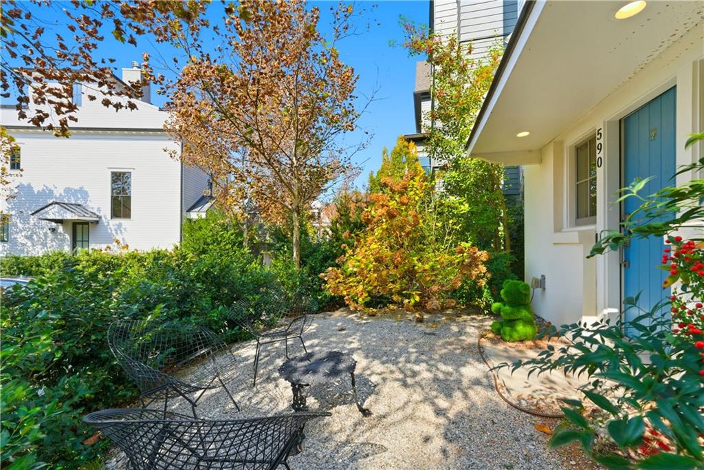 590 Bismark Road Northeast Atlanta, GA 30324 - Photo 4 of 38