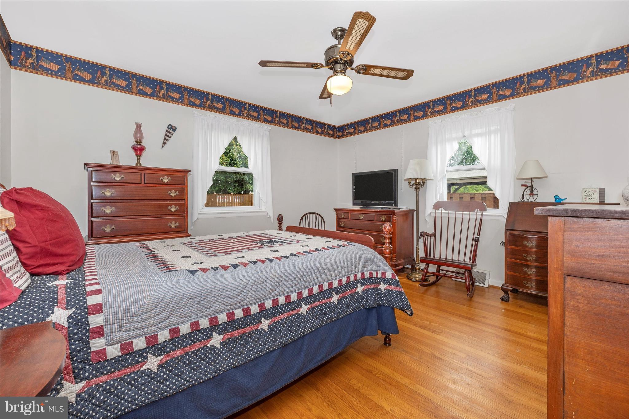 910 Seminole Road Frederick, MD 21701 - Photo 14 of 31 Third Bedroom