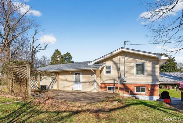 $94,900 | 405 Sycamore Street, Scott City, MO 63780