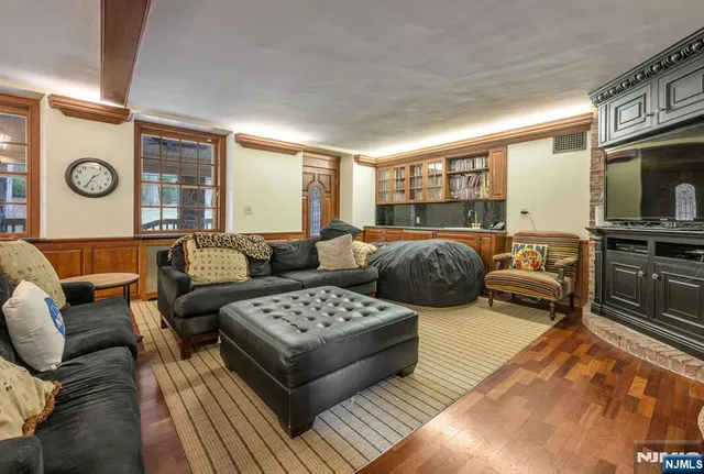 $7,488,000 | 74 Village Road, New Vernon, NJ 07976