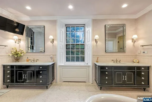 $7,488,000 | 74 Village Road, New Vernon, NJ 07976