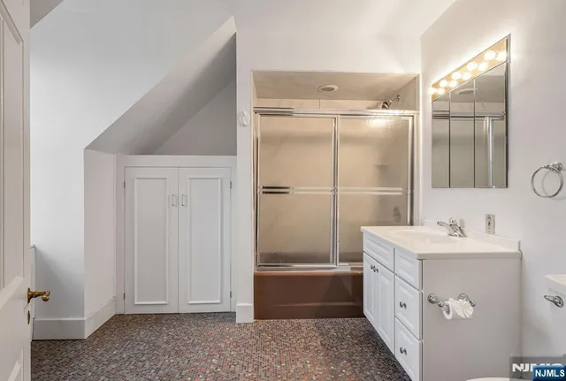 $7,488,000 | 74 Village Road, New Vernon, NJ 07976