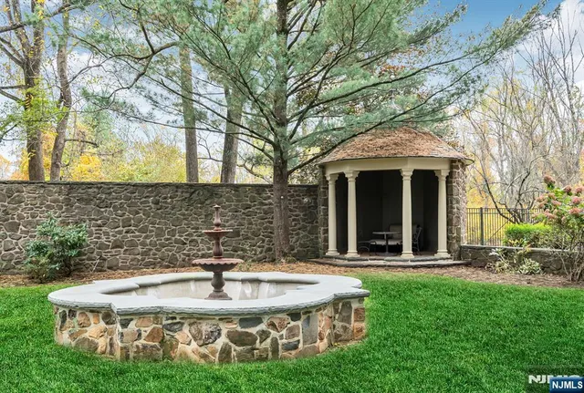 $7,488,000 | 74 Village Road, New Vernon, NJ 07976