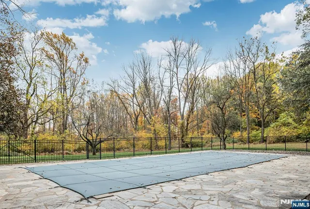 $7,488,000 | 74 Village Road, New Vernon, NJ 07976