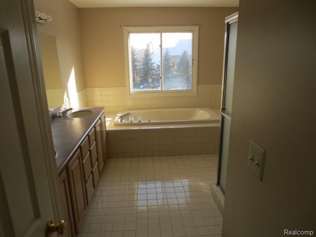 1187 Covington Pl Drive Rochester, MI 48309 - Photo 11 of 17 IMG_5588.jpg