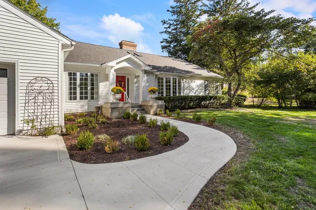 $1,200,000 | 7 Greencroft Drive, Champaign, IL 61821