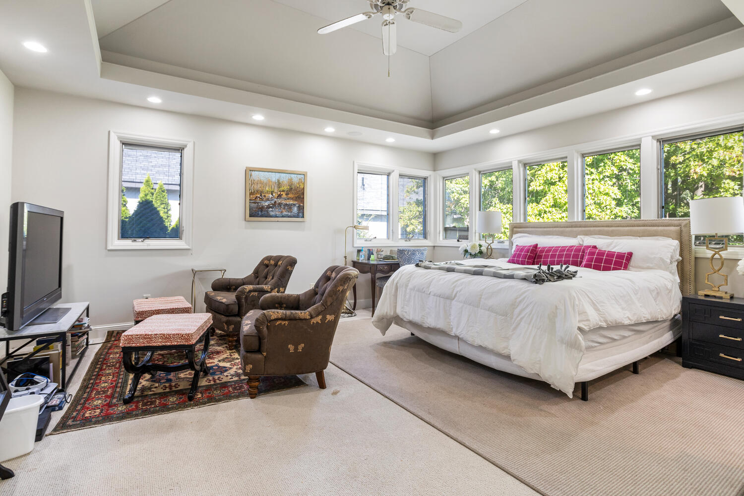 7 Greencroft Drive Champaign, IL 61821 - Photo 32 of 45 a bed room with a bed and a chair