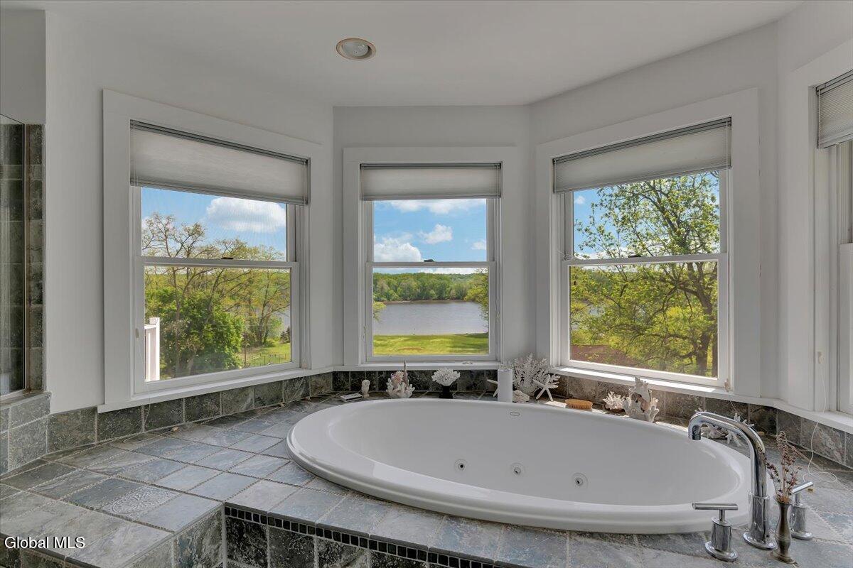 248 Van Wies Point Road Bethlehem, NY 12077 - Photo 23 of 34 058-P1914814