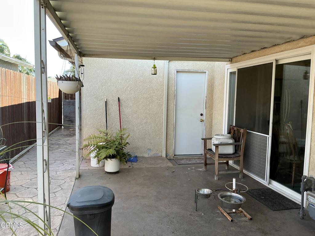285 2nd Street Moorpark, CA 93021 - Photo 23 of 35 a room with furniture