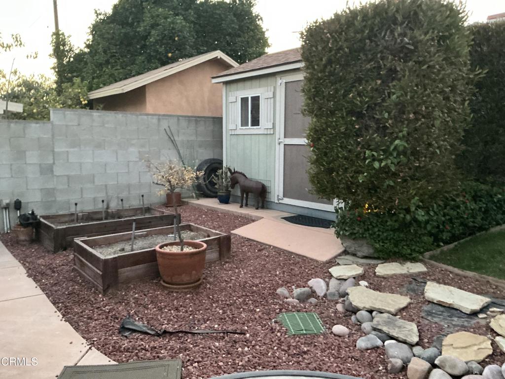285 2nd Street Moorpark, CA 93021 - Photo 31 of 35 a view of a backyard with sitting area