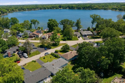 $289,900 | 34456 West Lake Shore Drive, Round Lake, IL 60073