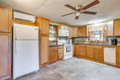 $1,960,000 | 4180 Farm To Market 2210, Perrin, TX 76486