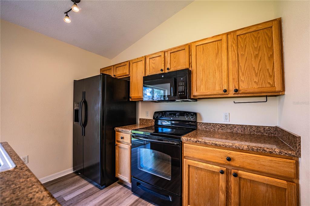 241 Grove Branch Road Winter Haven, FL 33880 - Photo 10 of 31