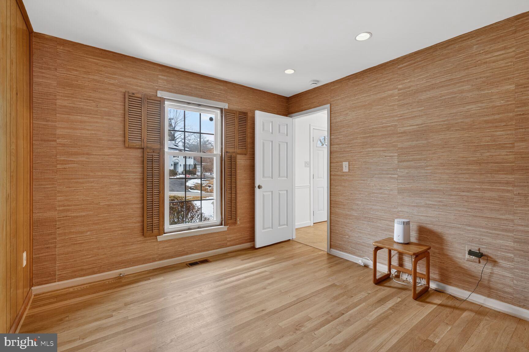 15200 Winstead Lane Silver Spring, MD 20905 - Photo 28 of 53 a view of a livingroom with furniture and windows