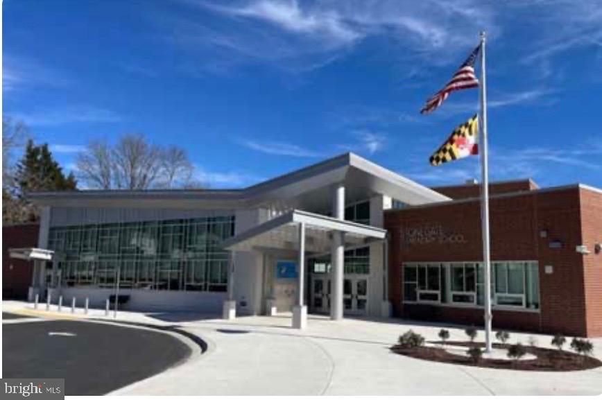 15200 Winstead Lane Silver Spring, MD 20905 - Photo 52 of 53 a view of a house with a outdoor space