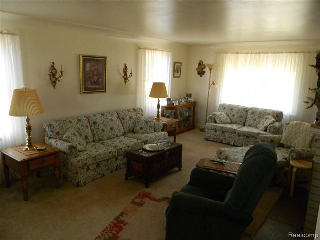 3226 East Mt Morris Road Mount Morris, MI 48458 - Photo 5 of 6 dale.jpg
