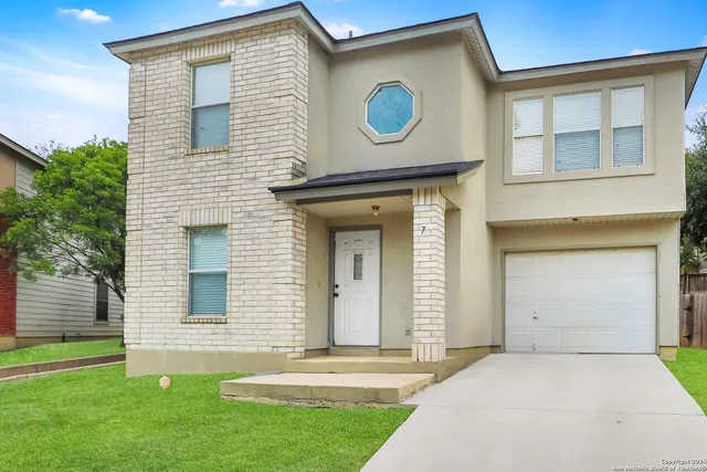 $1,800 | 7 Caswell Circle, San Antonio, TX 78240