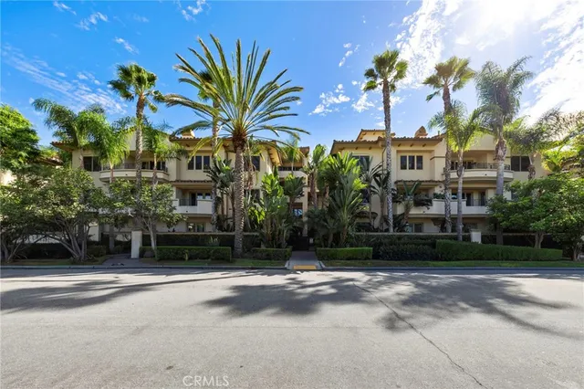 $969,000 | 401 Bernard Street, Unit 211, Costa Mesa, CA 92627