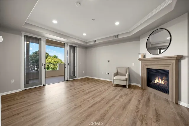 $969,000 | 401 Bernard Street, Unit 211, Costa Mesa, CA 92627