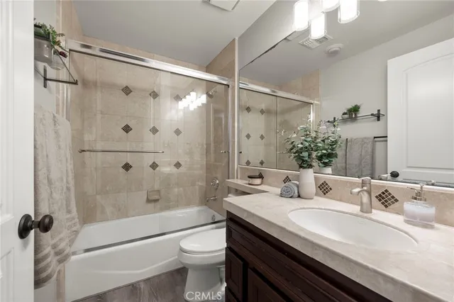 $969,000 | 401 Bernard Street, Unit 211, Costa Mesa, CA 92627