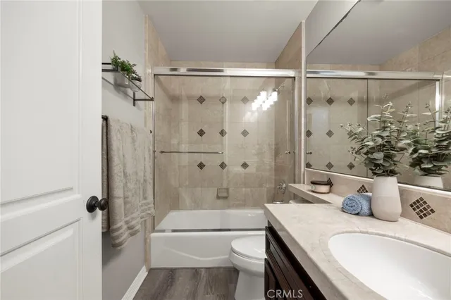 $969,000 | 401 Bernard Street, Unit 211, Costa Mesa, CA 92627