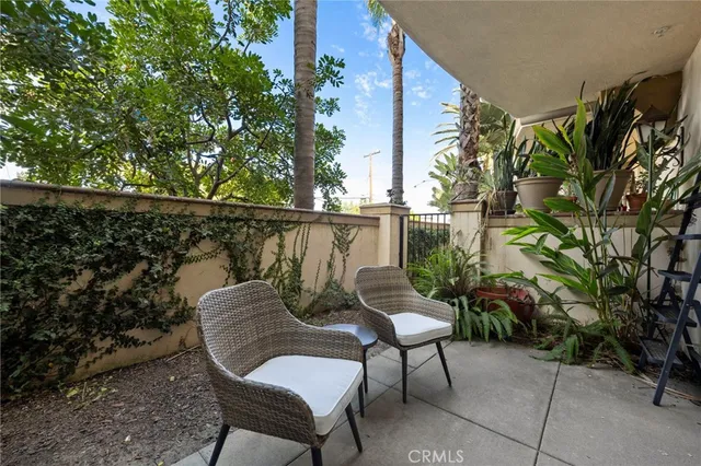 $969,000 | 401 Bernard Street, Unit 211, Costa Mesa, CA 92627