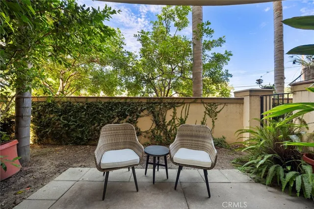 $969,000 | 401 Bernard Street, Unit 211, Costa Mesa, CA 92627