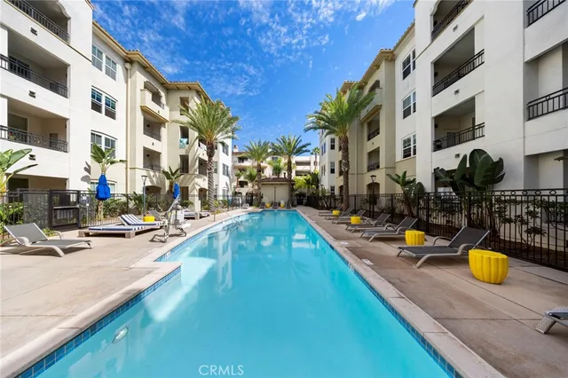 $969,000 | 401 Bernard Street, Unit 211, Costa Mesa, CA 92627