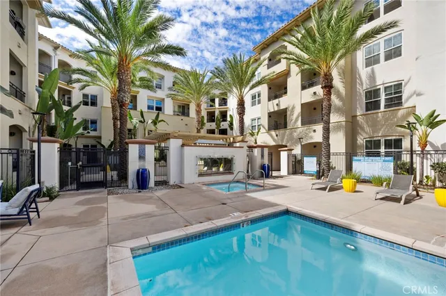 $969,000 | 401 Bernard Street, Unit 211, Costa Mesa, CA 92627