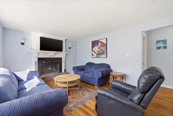 $625,000 | 70 Quinaquisset Avenue, Mashpee, MA 02649
