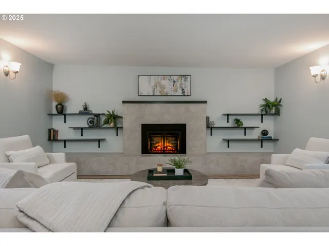 $519,999 | 2984 Floral Hill Drive, Eugene, OR 97403