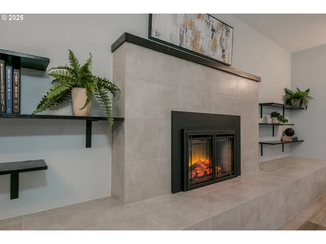 $519,999 | 2984 Floral Hill Drive, Eugene, OR 97403