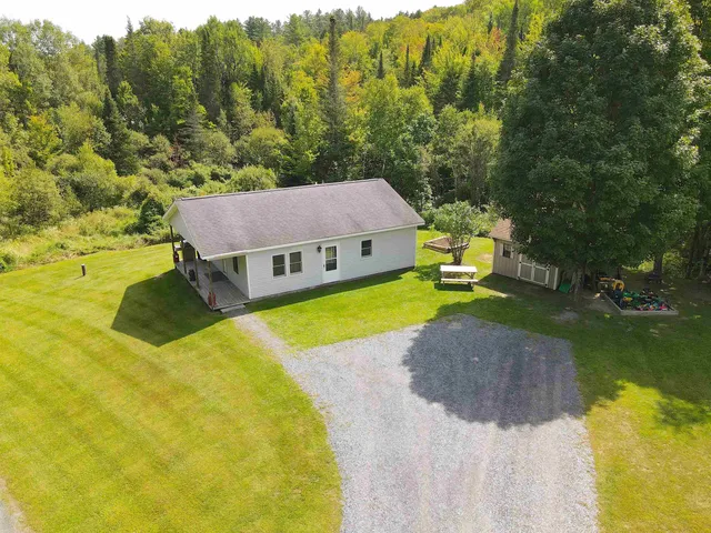 $229,000 | 559 Stratton Road, Hardwick, VT 05843
