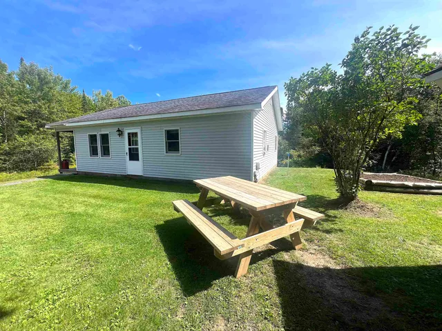 $229,000 | 559 Stratton Road, Hardwick, VT 05843