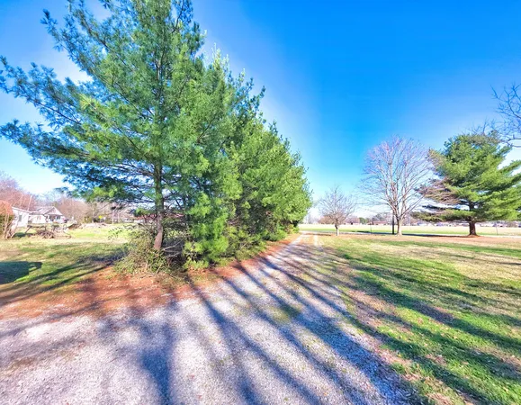 $129,000 | 542 Vincennes Avenue, Flora, IL 62839