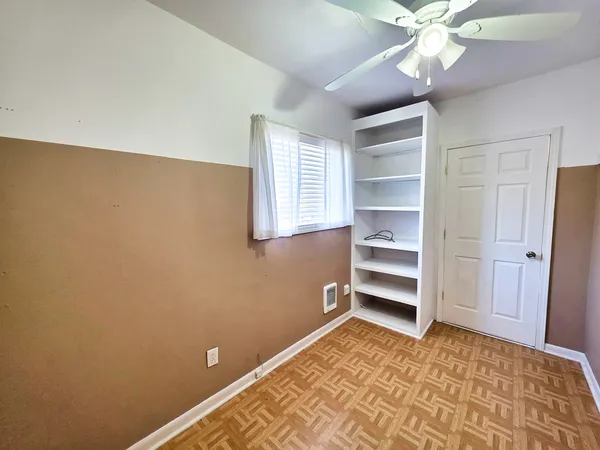 $129,000 | 542 Vincennes Avenue, Flora, IL 62839