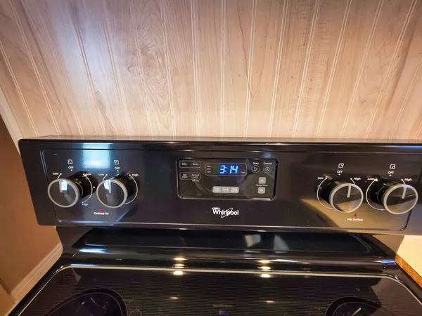 $129,000 | 542 Vincennes Avenue, Flora, IL 62839