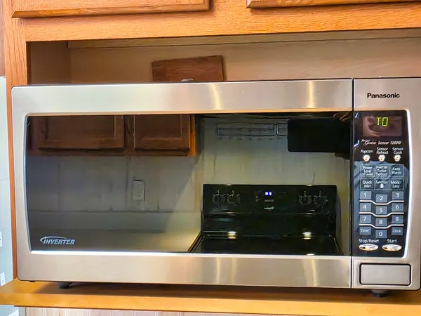 $129,000 | 542 Vincennes Avenue, Flora, IL 62839