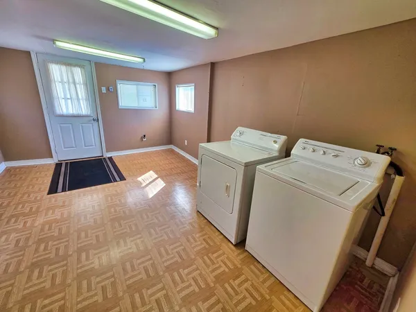 $129,000 | 542 Vincennes Avenue, Flora, IL 62839