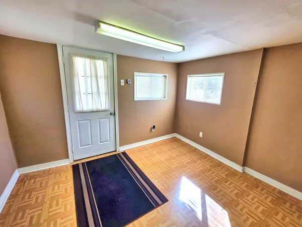 $129,000 | 542 Vincennes Avenue, Flora, IL 62839