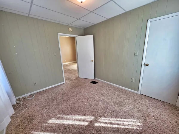 $129,000 | 542 Vincennes Avenue, Flora, IL 62839