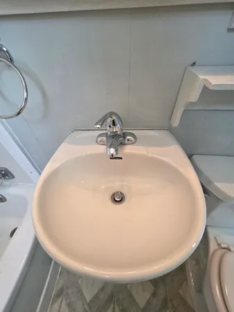 $129,000 | 542 Vincennes Avenue, Flora, IL 62839